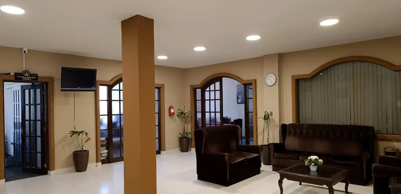 Sala de espera de la sede departamental del CDAC.