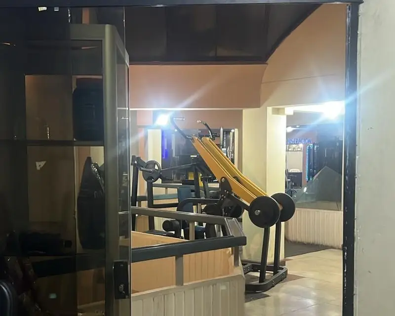 Entrada del gimnasio Ferrus