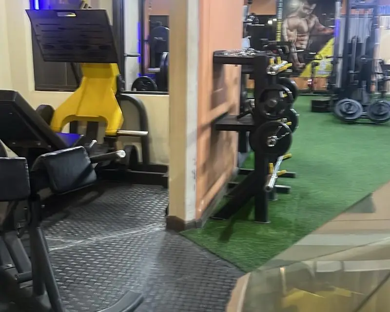 Área de pesas del gimnasio del CDAC